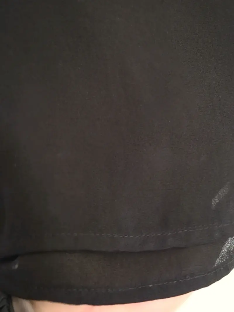 Blusa Negra de Tirantes Marca About - 3