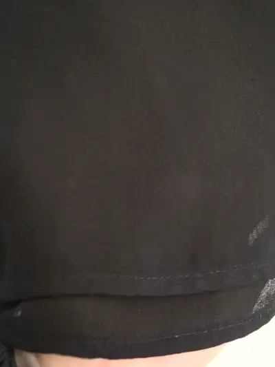 Blusa Negra de Tirantes Marca About - miniatura 3