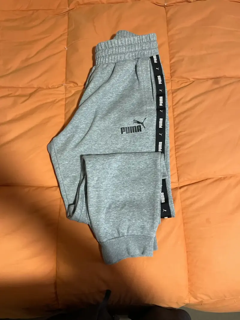 Pantalones deportivos grises Puma para hombre