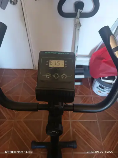 Bicicleta estática Biosports con monitor - miniatura 2