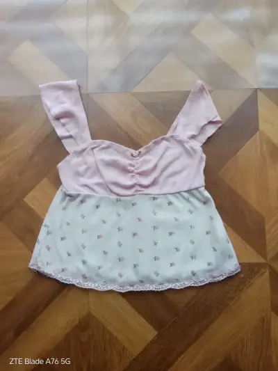 Blusa Romwe coquette rosa con estampado floral - miniatura 1