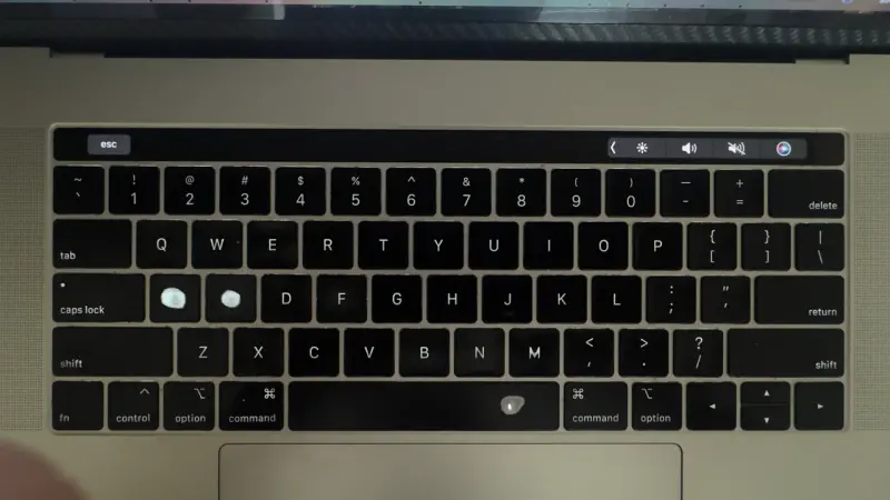 MacBook Pro 15-inch 2019 con Intel Core i9 - 3