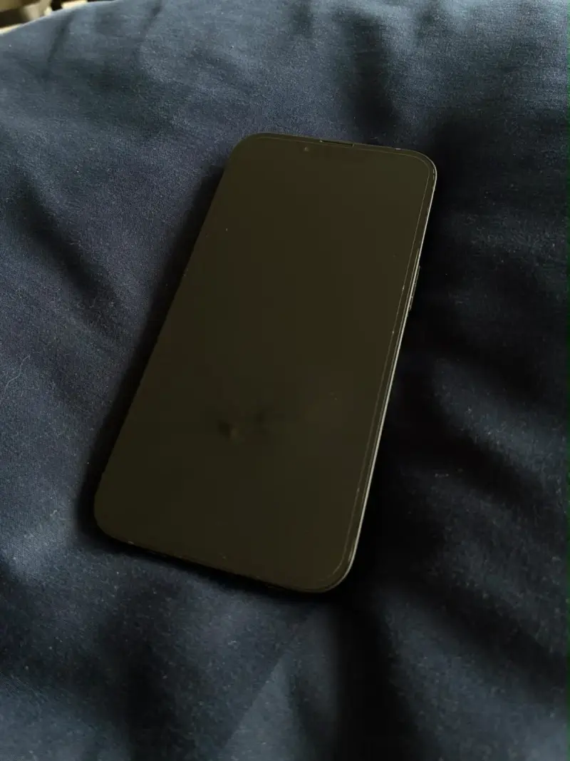 Iphone 16e 128GB Impecable - Batería 99% - 4