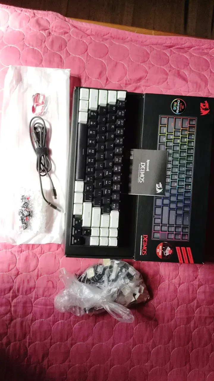 Teclado mecánico Redragón K599 Deimos - 3