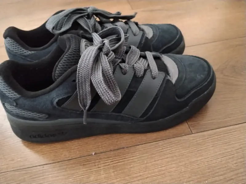Zapatillas deportivas negras Adidas talla 42 - 2