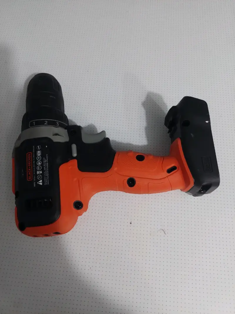 Taladro Inalámbrico Black+Decker sin batería - 2