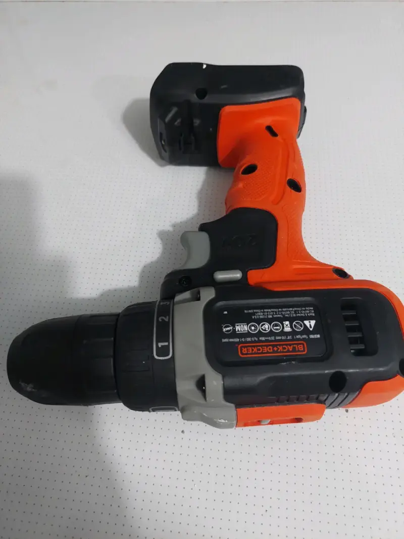 Taladro Inalámbrico Black+Decker sin batería - 3