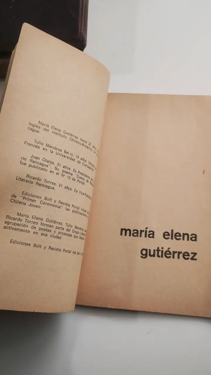 Libro poesía 'Primer Ceremonial'  Tulio Mendoza - 3