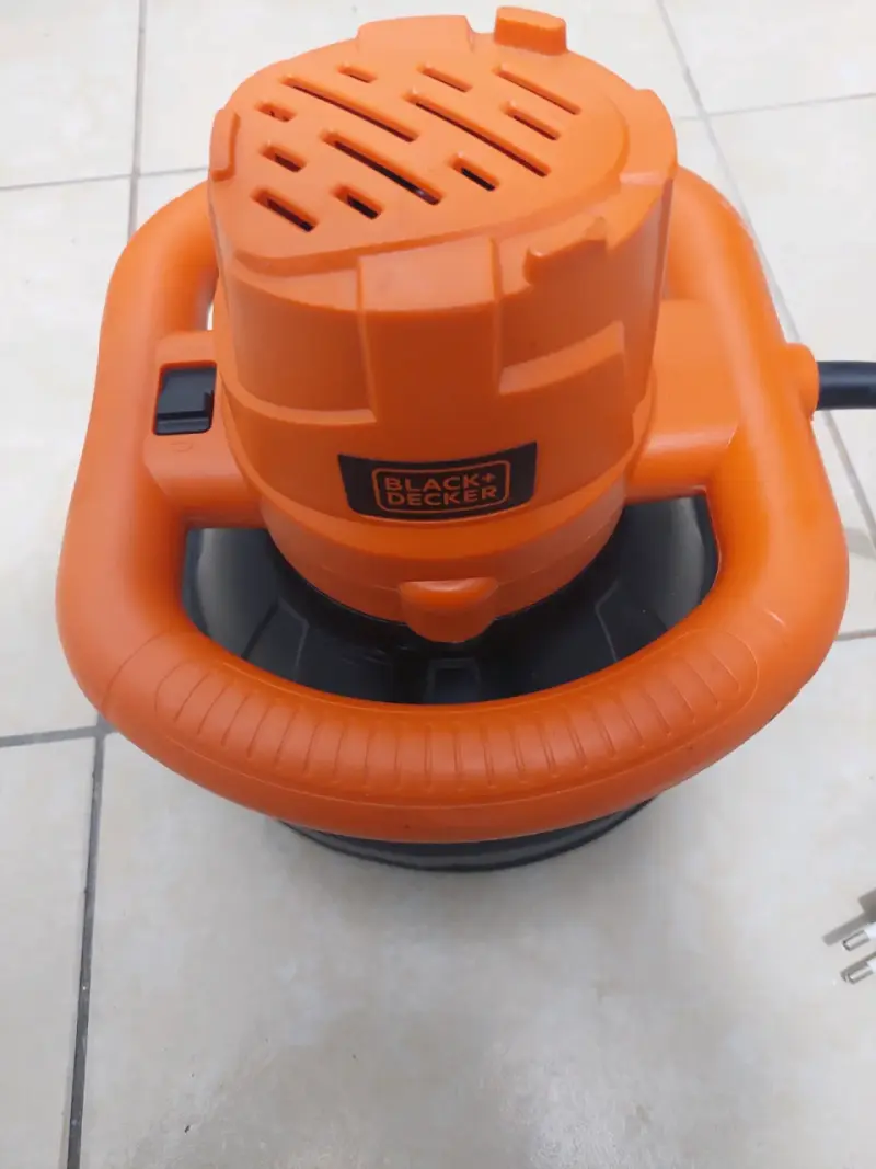 Pulidora de Autos Black+Decker - 1