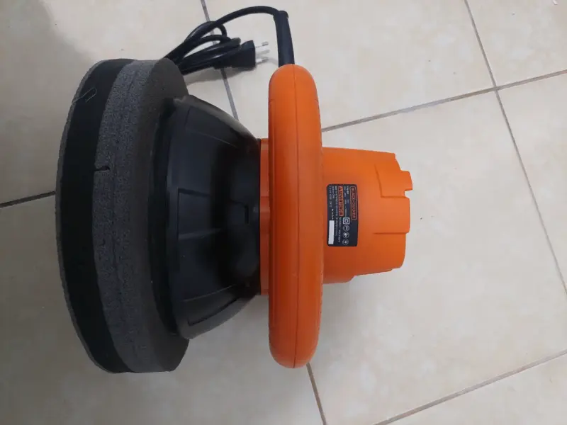 Pulidora de Autos Black+Decker - 3