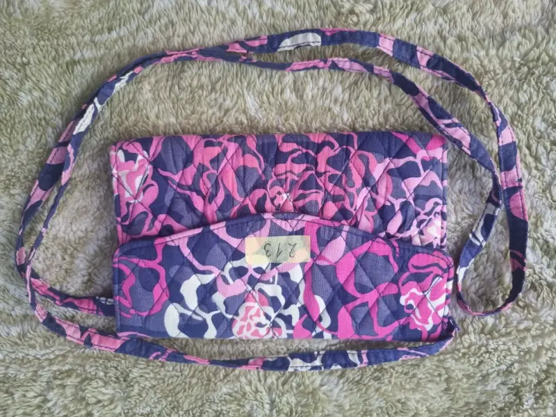 Cross y/o billetera. Vera Bradley - 1