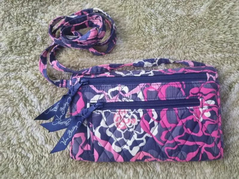 Cross y/o billetera. Vera Bradley - 2