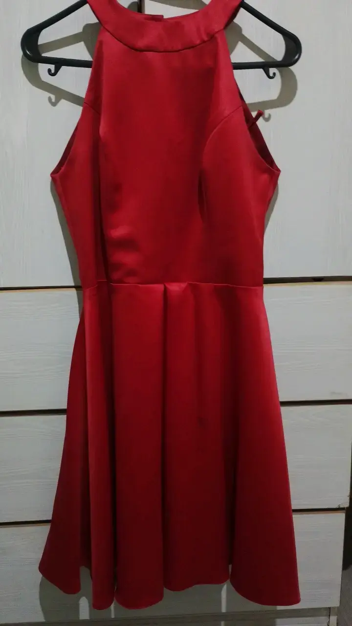 Vestido rojo sin mangas elegante - 1