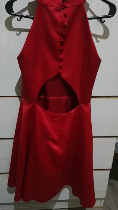 Vestido rojo sin mangas elegante - miniatura 2