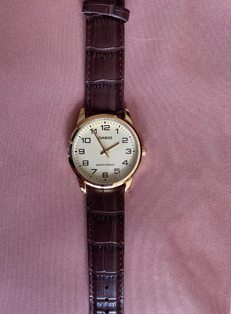 Reloj Casio Dorado - 2