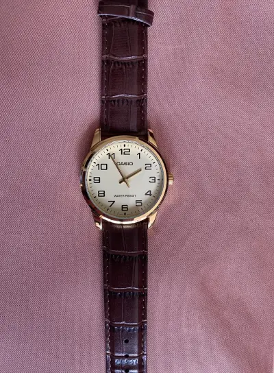 Reloj Casio Dorado - miniatura 2