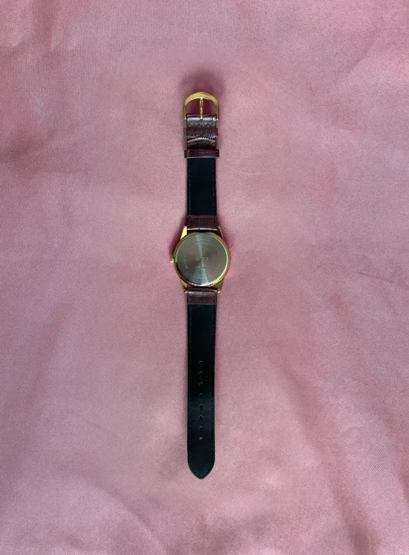 Reloj Casio Dorado - 3