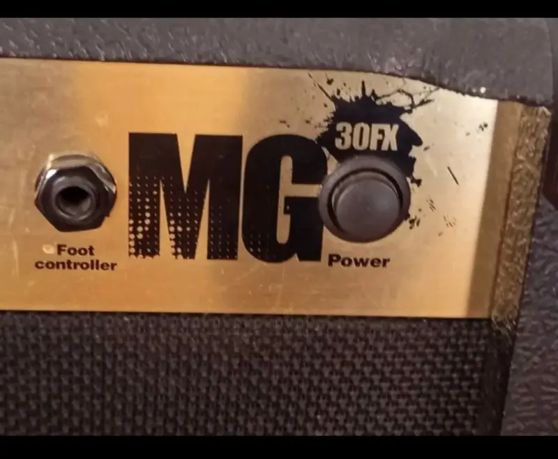Amplificador Marshall MG30FX 30W para guitarra - 2