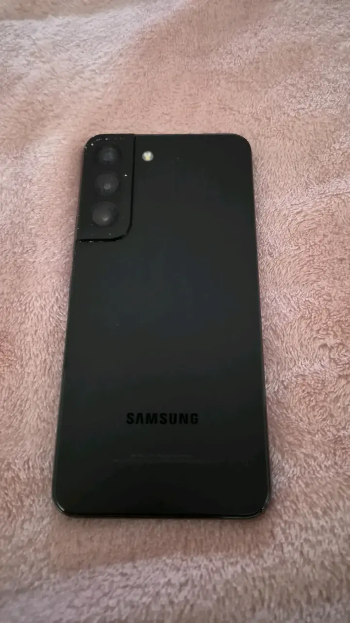 Smartphone Samsung Galaxy S22 en buen estado - 4
