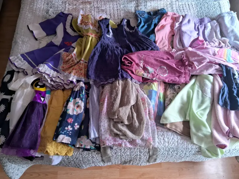 Lote de ropa infantil variada para niñas