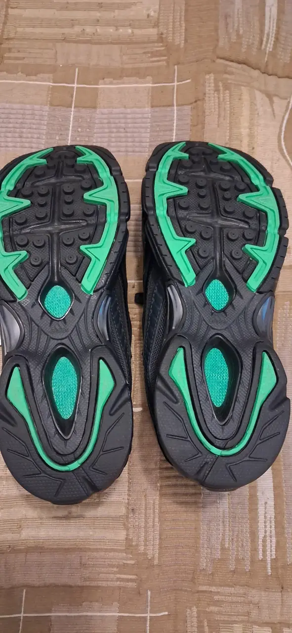 Zapatillas deportivas Adidas Orketro 2.0 negras y verdes - 1