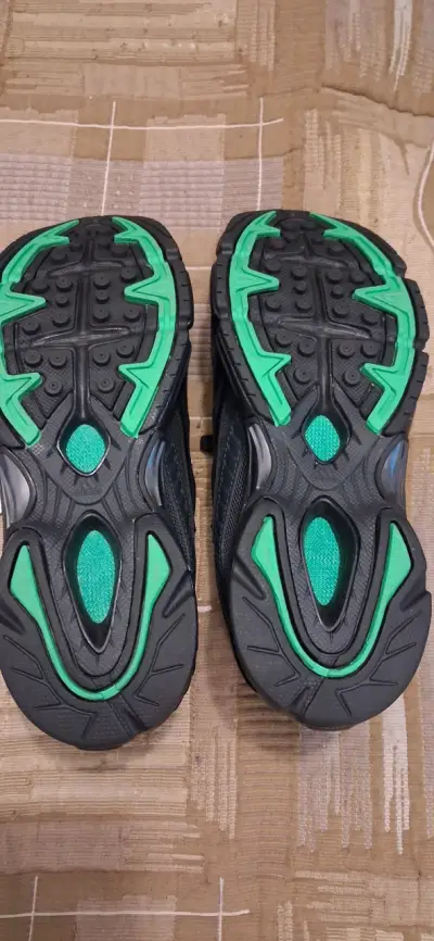 Zapatillas deportivas Adidas Orketro 2.0 negras y verdes - miniatura 1