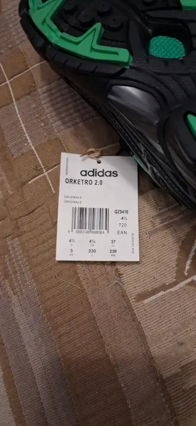 Zapatillas deportivas Adidas Orketro 2.0 negras y verdes - miniatura 3
