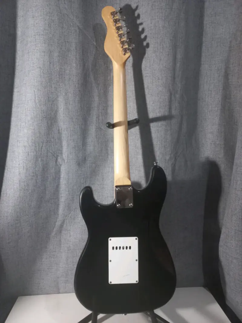 Guitarra eléctrica Stratocaster color sunburst - 2