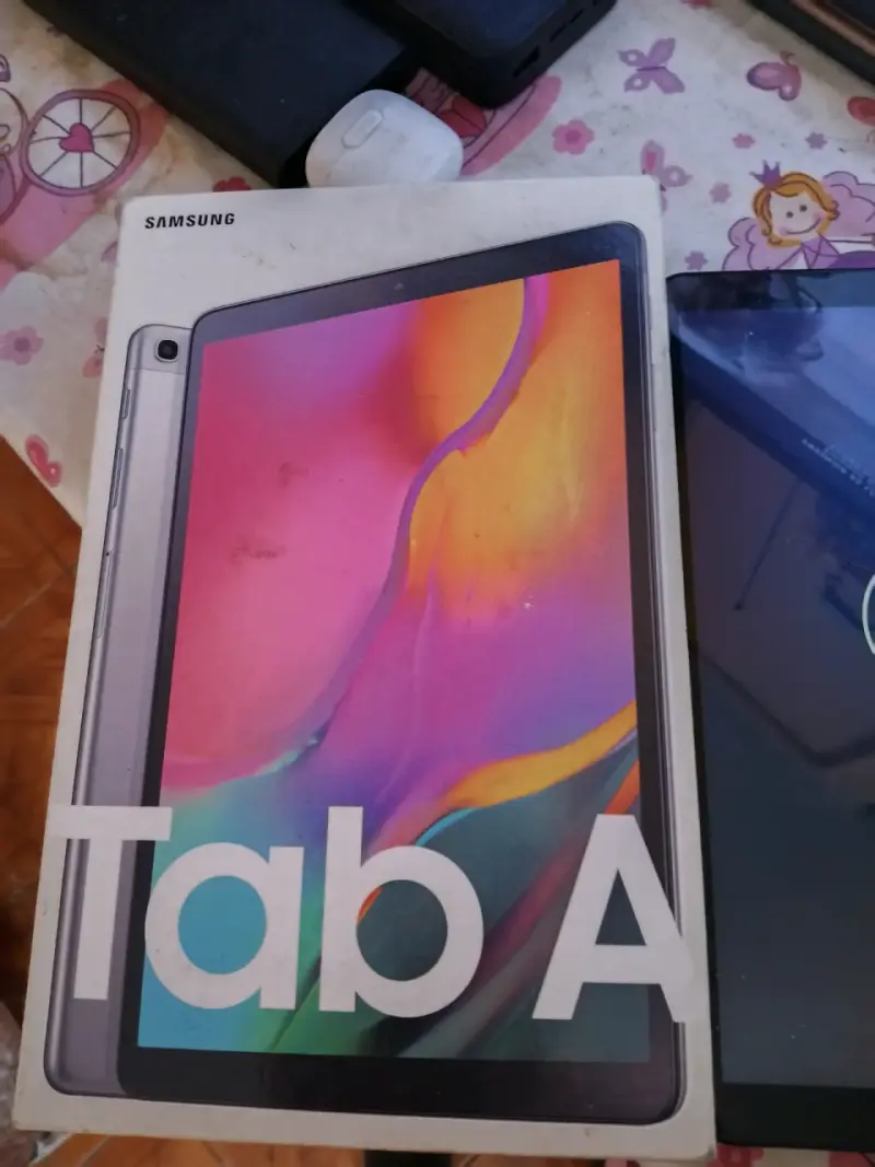 Tablet Samsung Galaxy Tab A en buen estado - 1