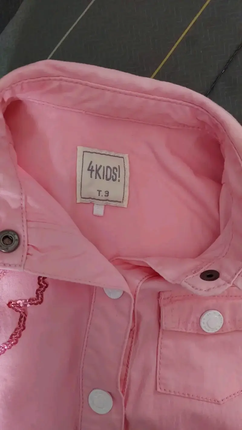 Vestido rosa para niña con diseño de mariposas - 1