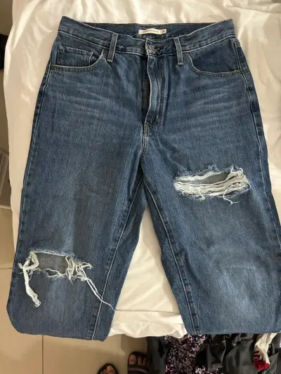 Jeans Levi's desgastados para mujer (talla 44) - miniatura 2