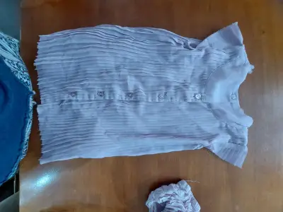 Vestido de niña plisado color lila con flores - miniatura 2