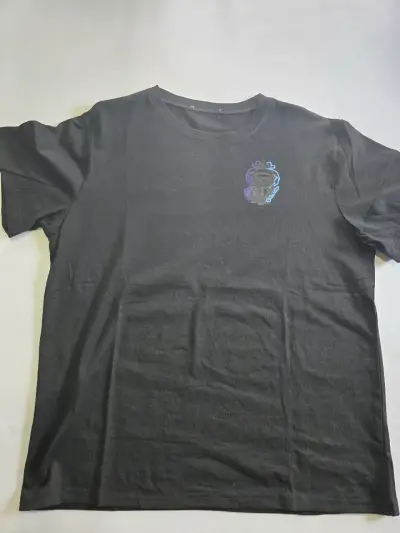 Poleras negras Karl Lagerfeld y ea7 - miniatura 1