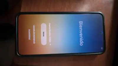 Smartphone Samsung Galaxy S22 en buen estado - miniatura 1