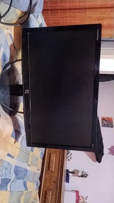 Monitor Compaq 18 pulgadas con cables - miniatura 1