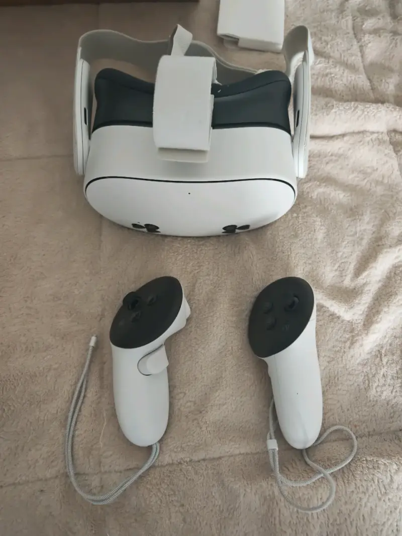 Meta Quest 3S - 1