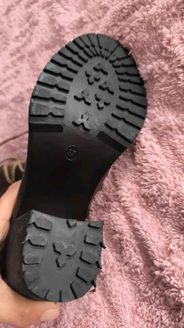 Botines de cuero marrón con tacón alto - 2