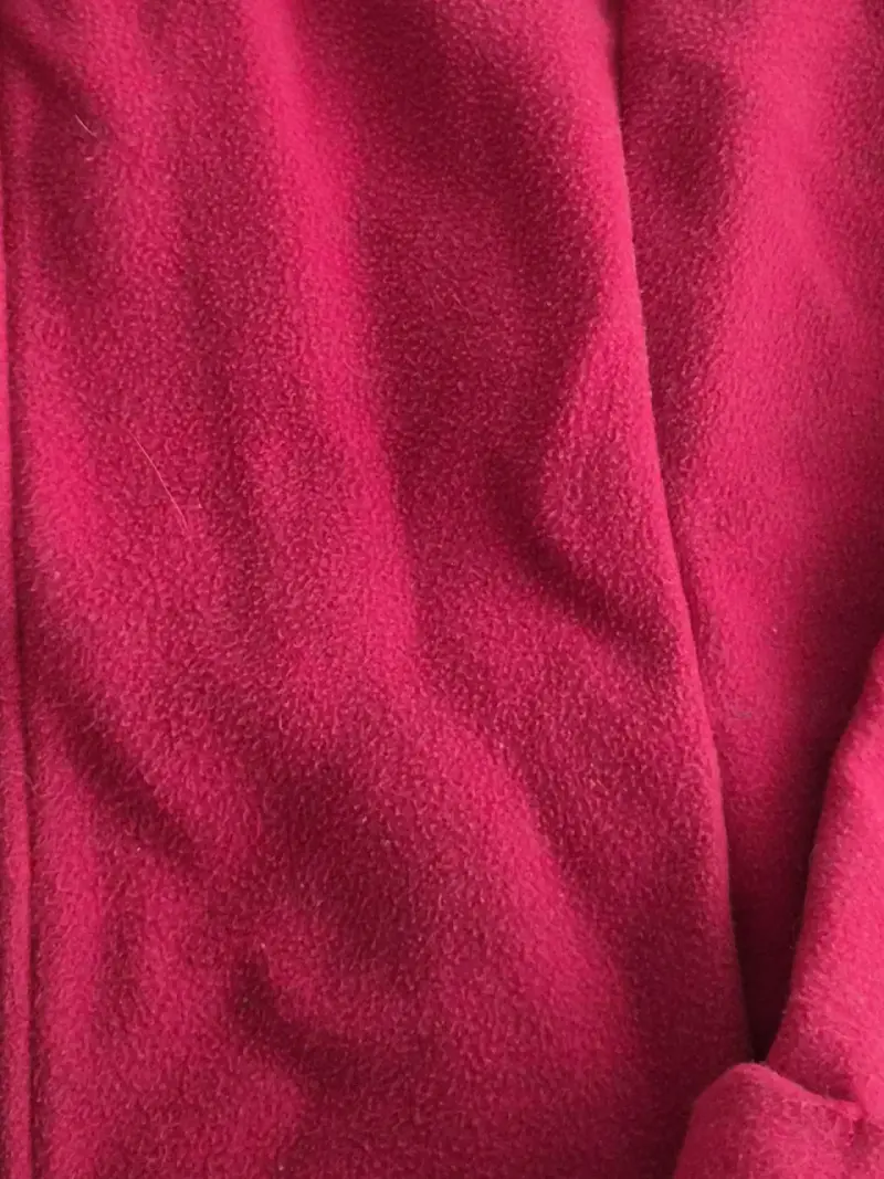Abrigo rojo con capucha para mujer - 6