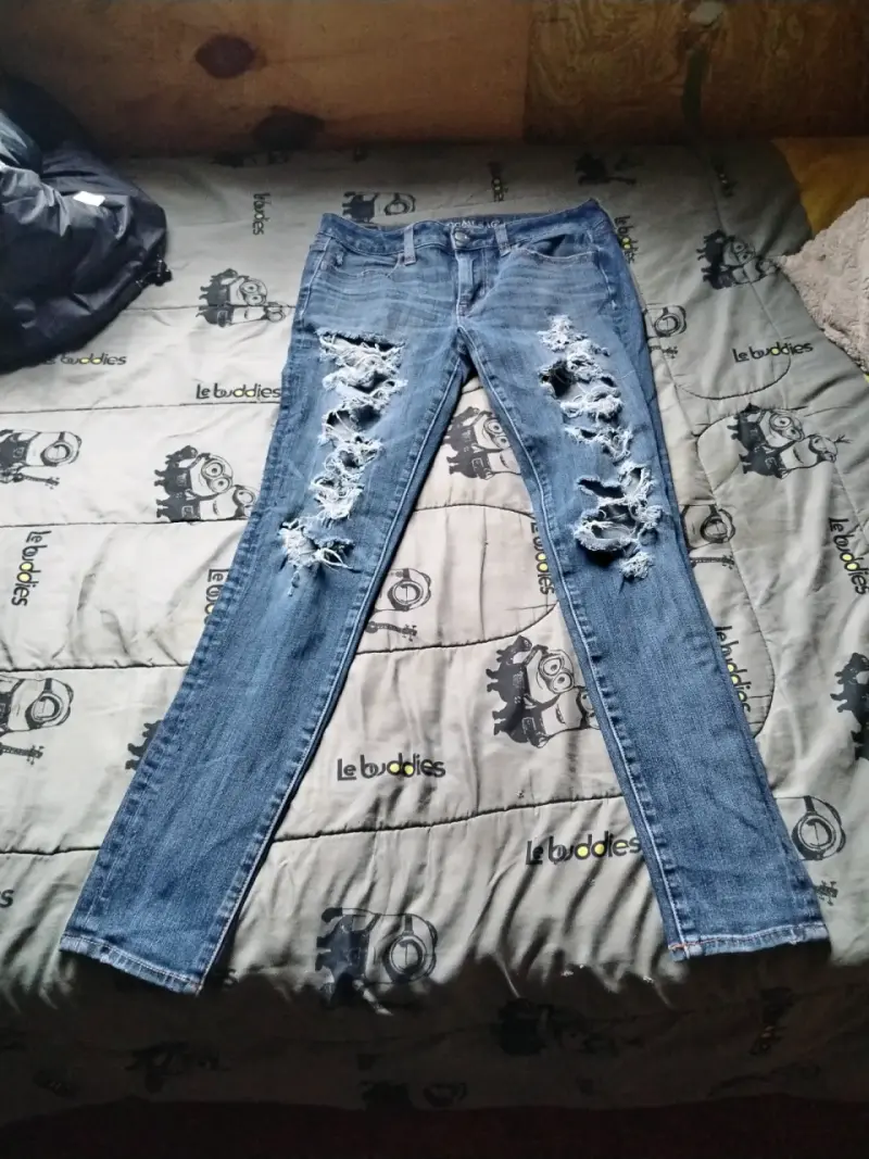 Se vende Jean American eagle barato se vende todoo - 1
