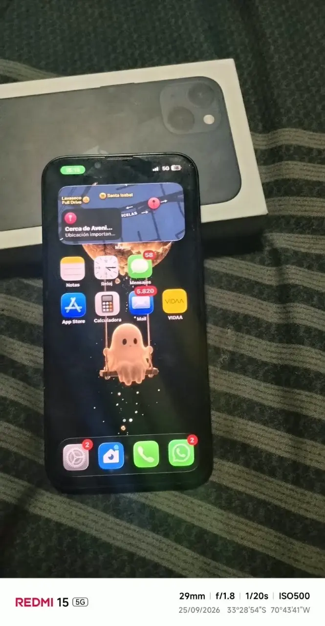 iPhone 13 128GB en excelente estado con accesorios - 4