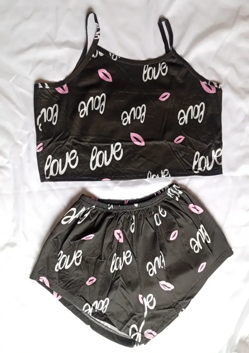 Conjunto de pijama estampado de gatos y corazones - 4