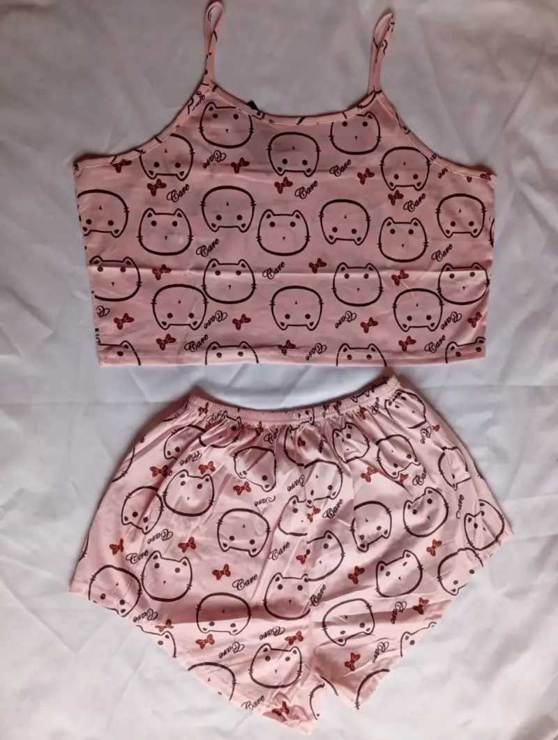 Conjunto de pijama estampado de gatos y corazones - 6