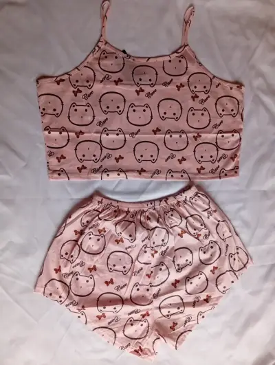 Conjunto de pijama estampado de gatos y corazones - miniatura 6