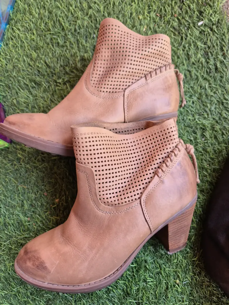 Botines Gacel  marrón con tacón medio