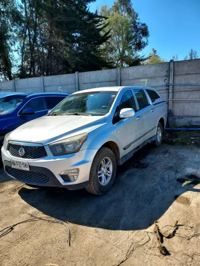 Camioneta SsangYong Actyon Sports 4x2 2016 - miniatura 1