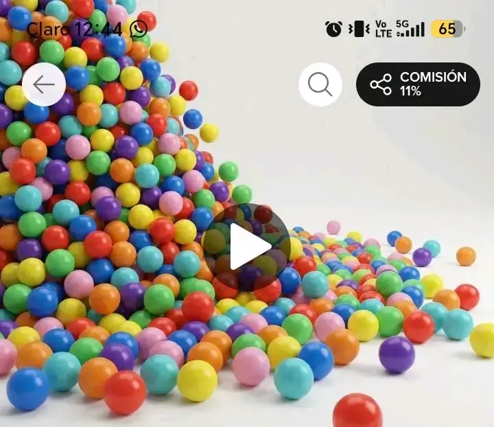 Pelotas de plástico multicolor para juegos infantiles