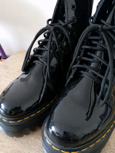 Botas Jadon Dr. Martens Charol Plataforma T41 - miniatura 2