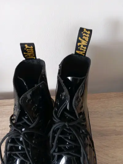 Botas Jadon Dr. Martens Charol Plataforma T41 - miniatura 3
