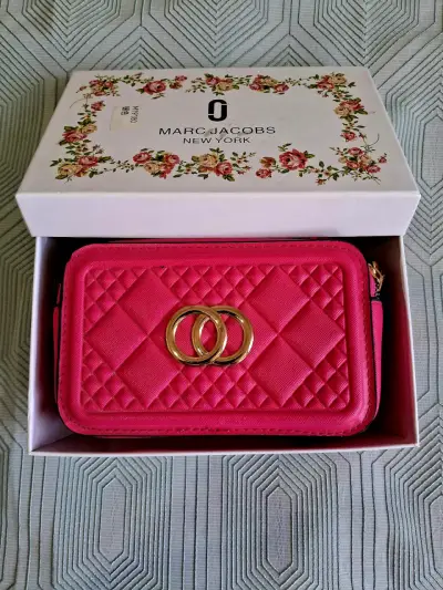 Cartera rosa Marc Jacobs con correa ajustable - miniatura 2