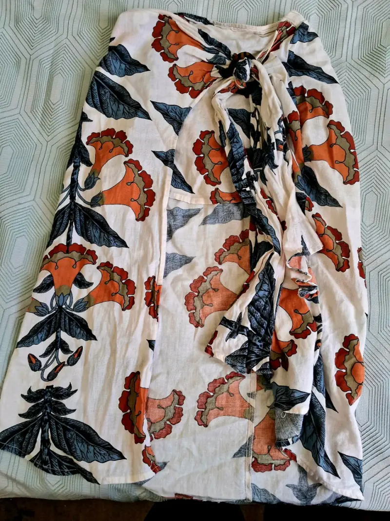 Falda pareo con estampado floral
